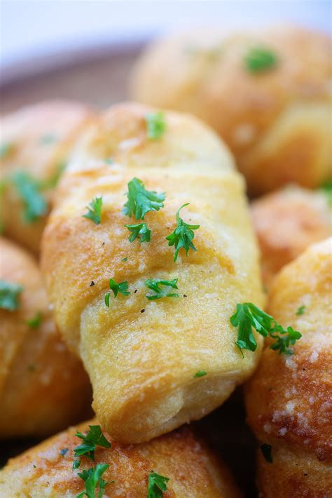 cheesy-garlic-stuffed-crescent-rolls-airfriedcom image