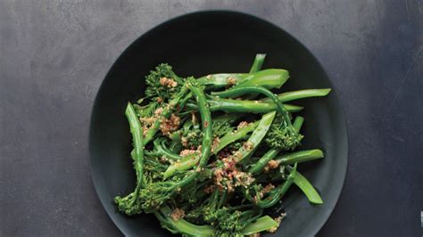 broccolini-with-spicy-sesame-vinaigrette-recipe-bon image