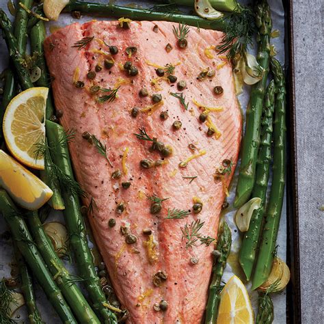 asparagus-and-salmon-sheet-pan-dinner-chatelaine image