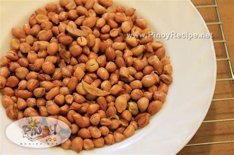 adobong-mani-recipe-or-fried-peanuts-with-garlic image