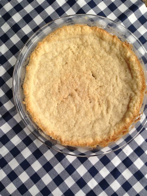 aunt-kays-3-ingredient-pie-crust-the-gingham-apron image