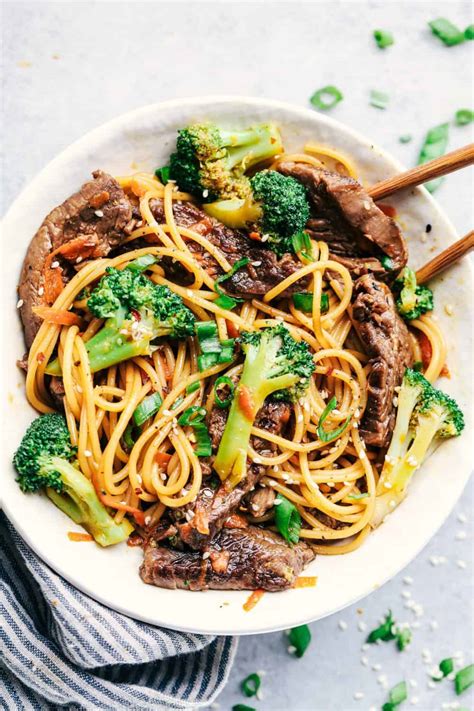 20-minute-garlic-beef-and-broccoli-lo-mein-the image