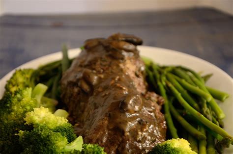 chateaubriand-with-mushroom-sauce-the-wine image