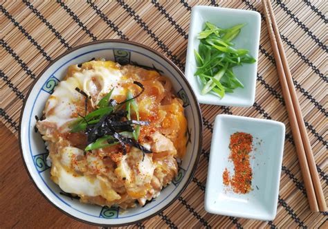 japanese-chicken-egg-rice-bowls-oyakodon-asian image