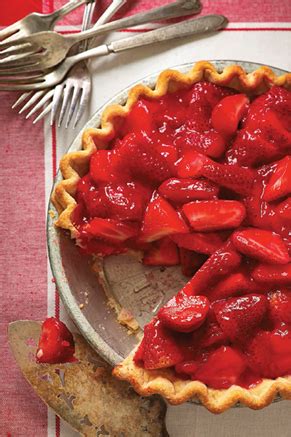 paula-deen-old-fashioned-strawberry-pie image