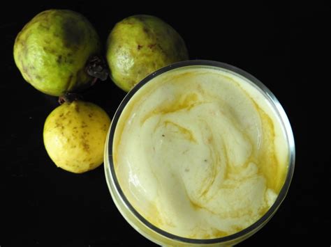 guava-mango-smoothie-healthy-thai image