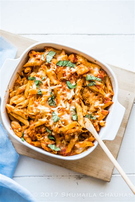 easy-chicken-pasta-bake-the-novice-housewife image