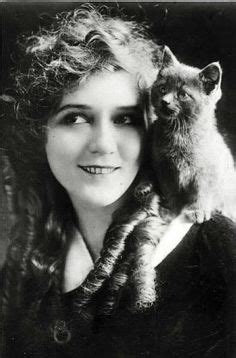 prohibition-era-cocktails-the-mary-pickford-american image