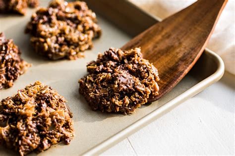 chocolate-chunk-salted-caramel-no-bake-cookies-get image