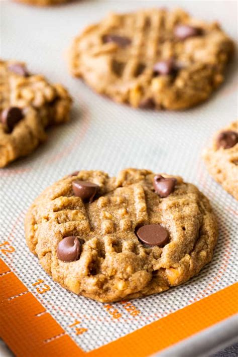 peanut-butter-chocolate-chip-cookies-4-ingredients image