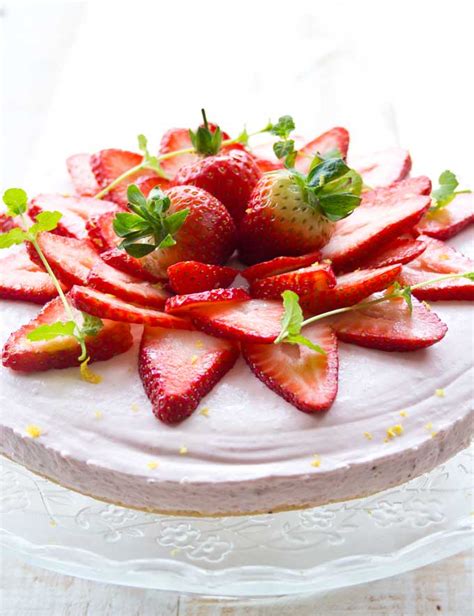 keto-strawberry-cheesecake-sugar-free-londoner image