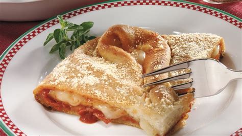 deep-dish-pizza-pie-bundle-recipe-pillsburycom image