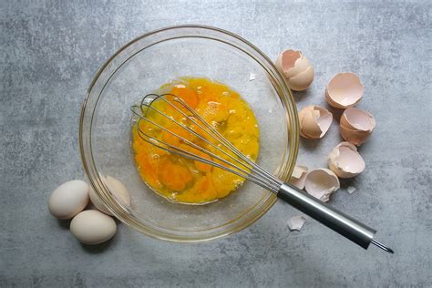 egg-wash-recipe-make-your-pastry-shiny-freshly-baked image