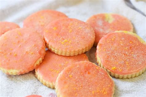 easy-grapefruit-shortbread-cookie-recipe-nelliebellie image