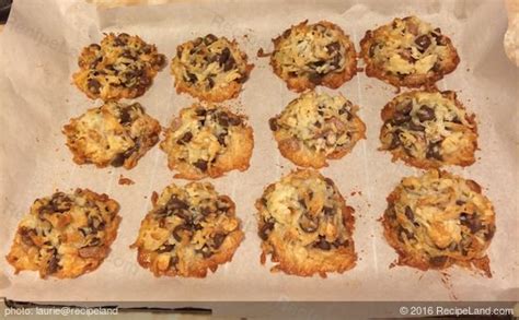 4-ingredient-almond-joy-cookies image