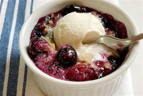 blueberry-crumble-pie-recipe-graham-cracker-crust image