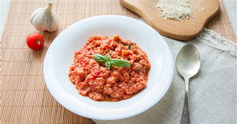 tuscan-bread-tomato-soup-pappa-al-pomodoro image
