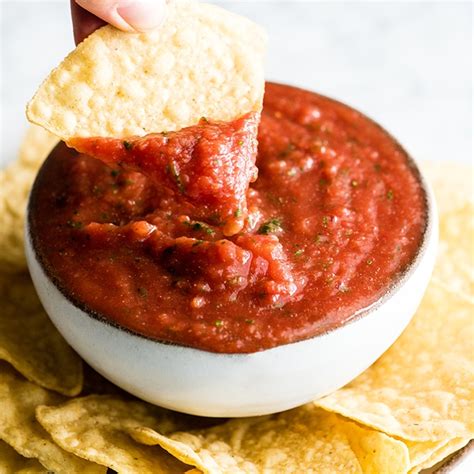 easy-homemade-salsa-recipe-joyfoodsunshine image