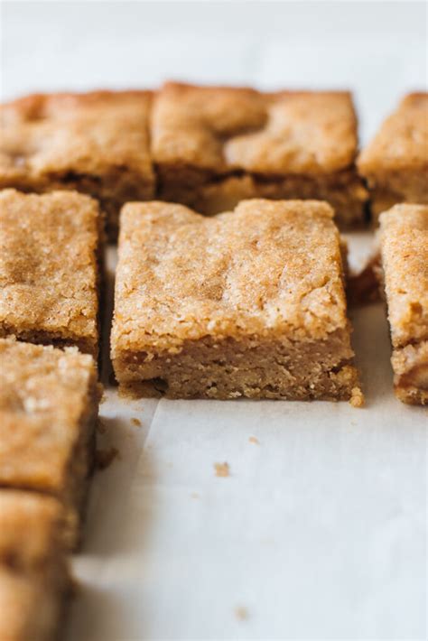 the-best-caramelized-apple-blondies-pretty-simple image