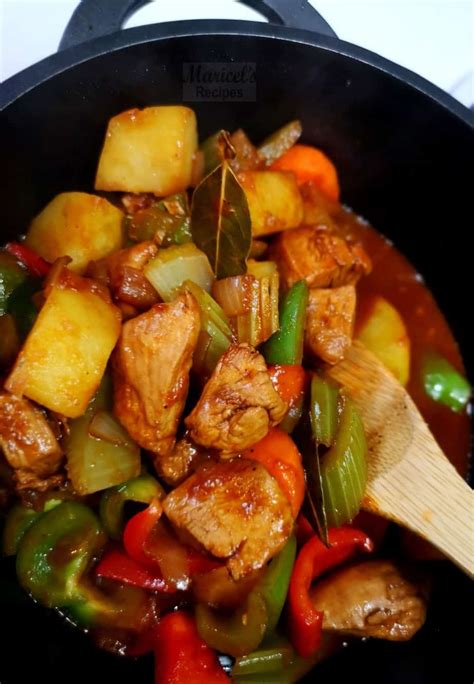 filipino-chicken-stew-afritada-maricels image