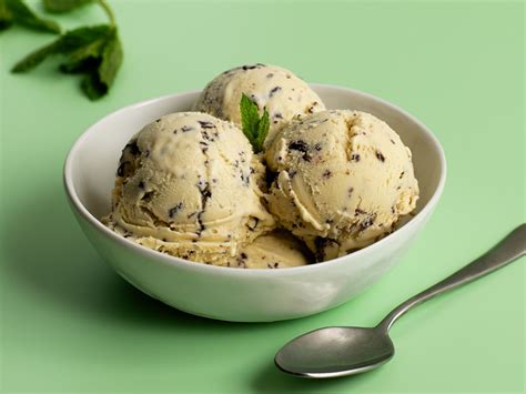 the-best-mint-chip-ice-cream-recipe-serious-eats image