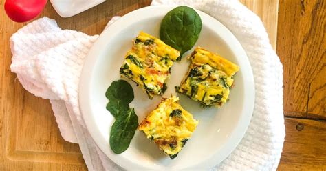 crustless-spinach-and-bacon-quiche-squares image