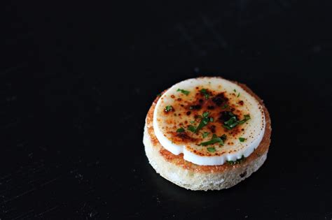 goat-cheese-on-toast-classic-chevr-chaud image