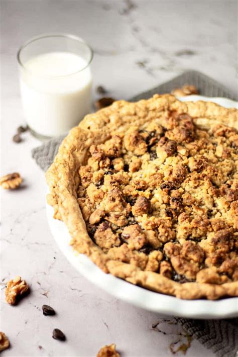 pear-chocolate-crumble-pie-the-littlest-crumb image