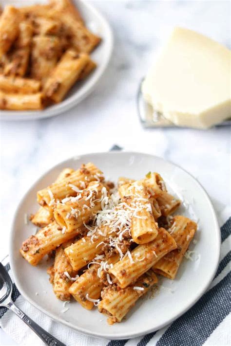 creamy-beef-pasta-recipe-pasta-with-heavy-cream image