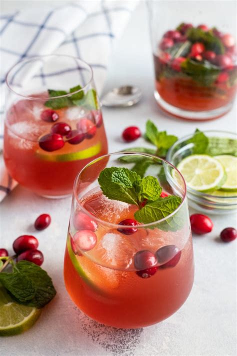 how-to-make-the-perfect-cranberry-mojito-cocktail image