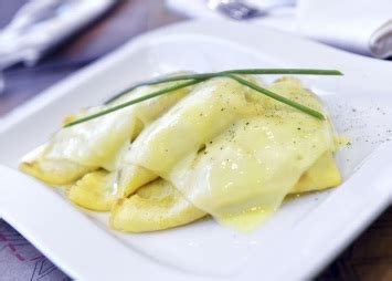 delectable-seafood-crepes-french-crepe image
