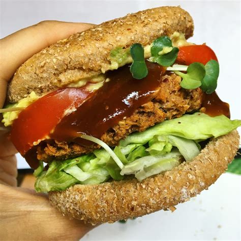 vegan-bbq-kidney-bean-burgers-rabbit-food-runner image