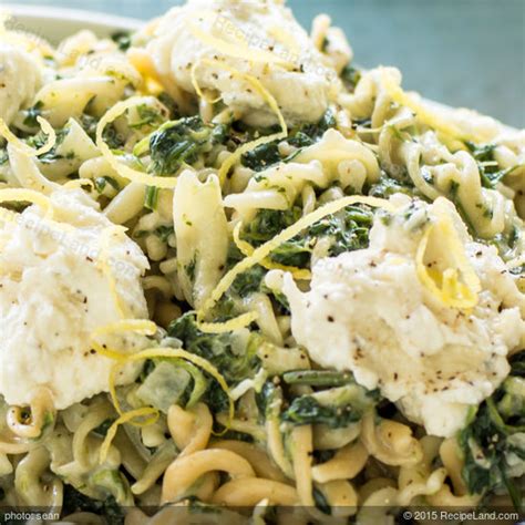 fusilli-or-rotini-with-ricotta-and-spinach image