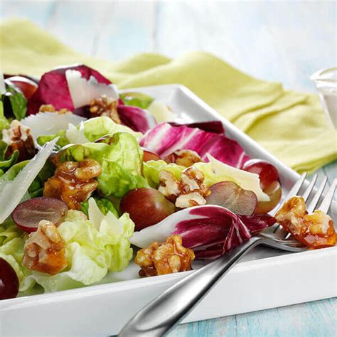 red-leaf-salad-with-candied-walnuts-and-grapes image