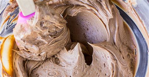 10-best-milk-chocolate-buttercream-frosting image