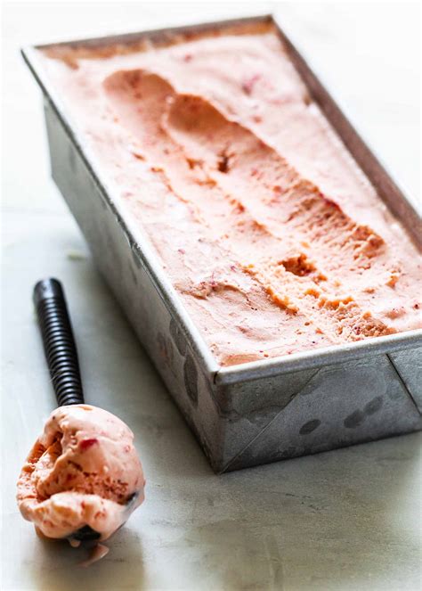strawberry-ice-cream-recipe-simply image