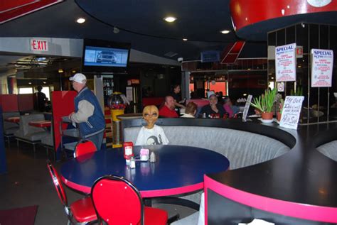 take-out-flying-saucer-restaurant-niagara-falls image