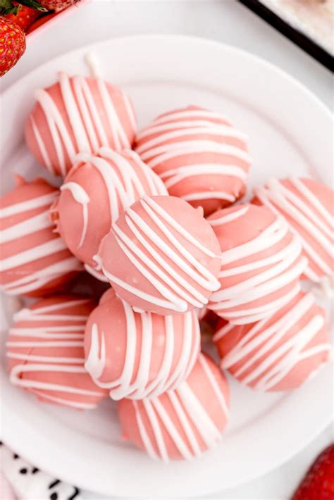 strawberry-cheesecake-bites-princess-pinky image