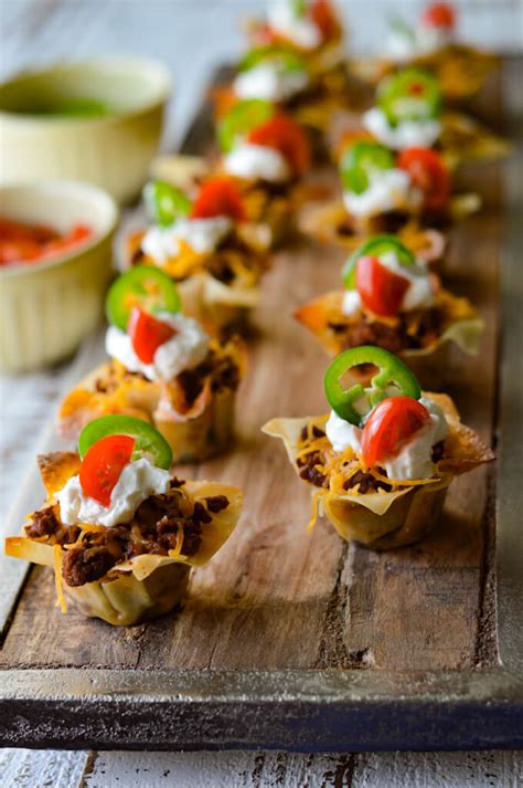 mini-taco-wonton-appetizers-linger image