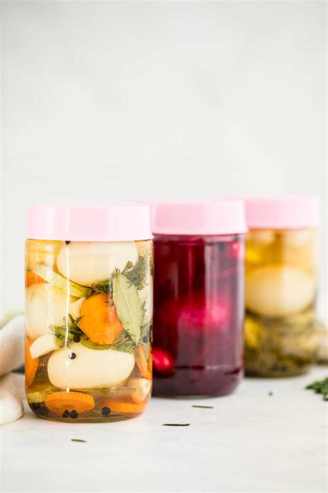 pickled-eggs-recipe-video-sweet-and-savory-meals image
