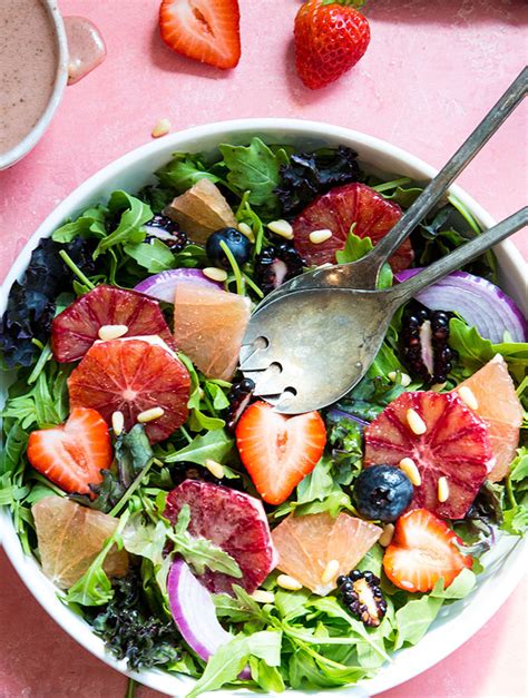 winter-citrus-salad-with-pomegranate-vinaigrette image