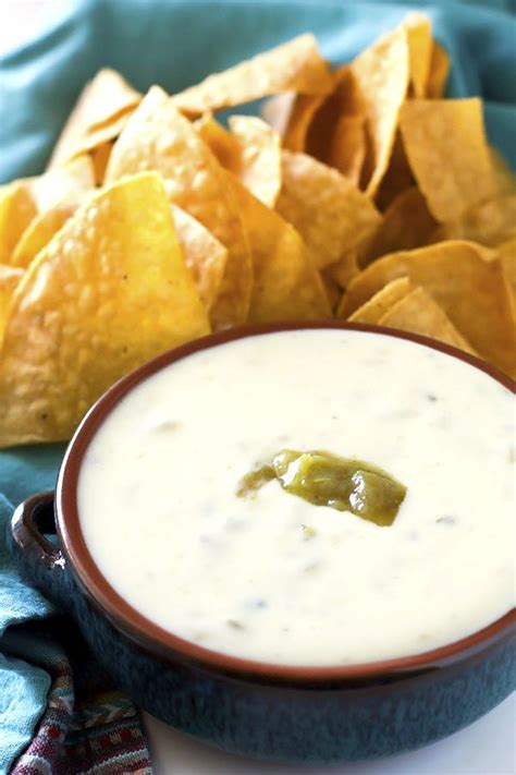 green-chile-white-queso-dip-food-folks-and-fun image