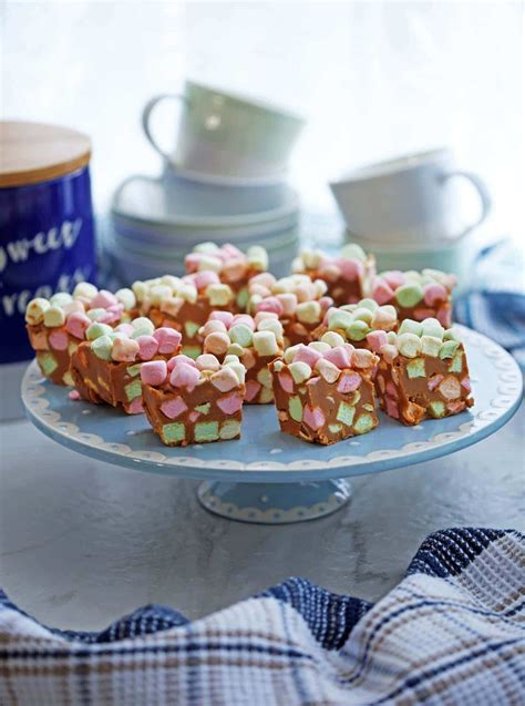peanut-butter-butterscotch-marshmallows-bars-aka-confetti-bars image