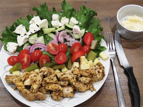 moroccan-chicken-salad-banting image
