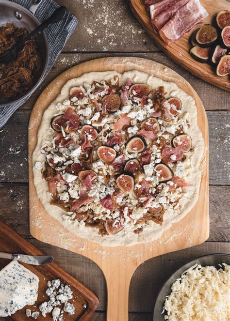 fig-pizza-with-gorgonzola-and-prosciutto-striped-spatula image