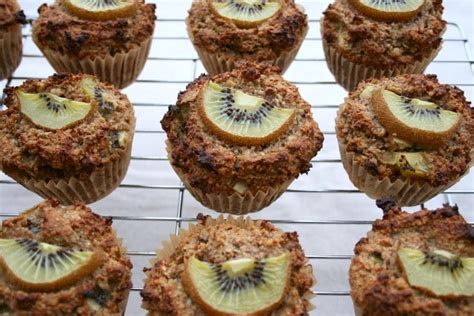 kiwi-fruit-muffin-recipe-with-dark-chocolate-and-orange image
