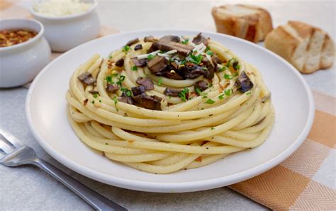mushroom-cacio-e-pepe-is-a-pasta-dish-with-a-twist image