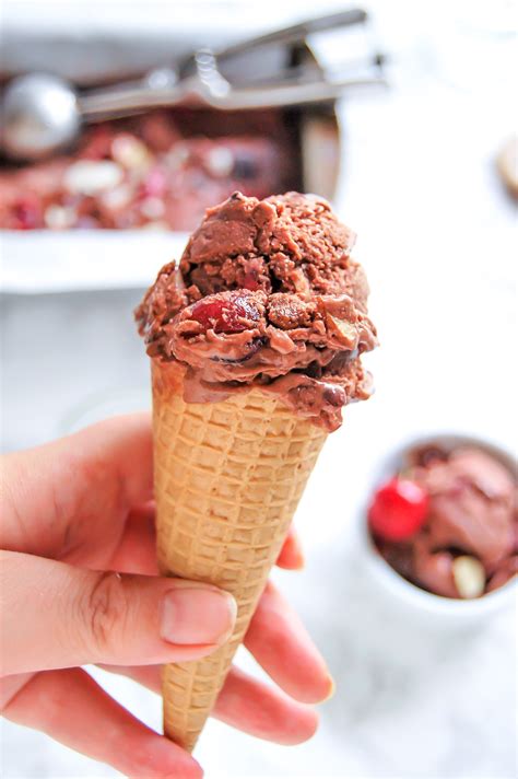 chocolate-cherry-almond-nice-cream-nutrition-to-fit image