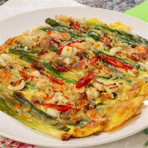 seafood-green-onion-pancake-haemul-pajeon-해물파전 image