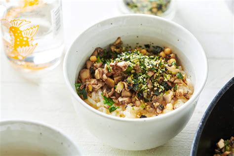 vegetarian-congee-recipe-chinese-rice-porridge-the image